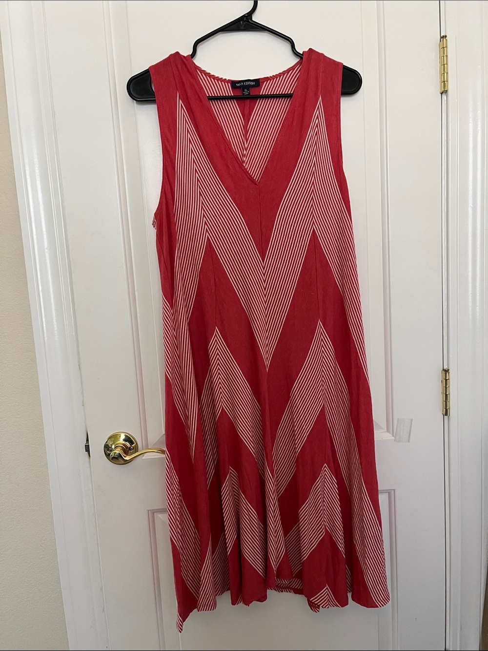 Max Edition Red Chevron V-Neck Midi Dress xl